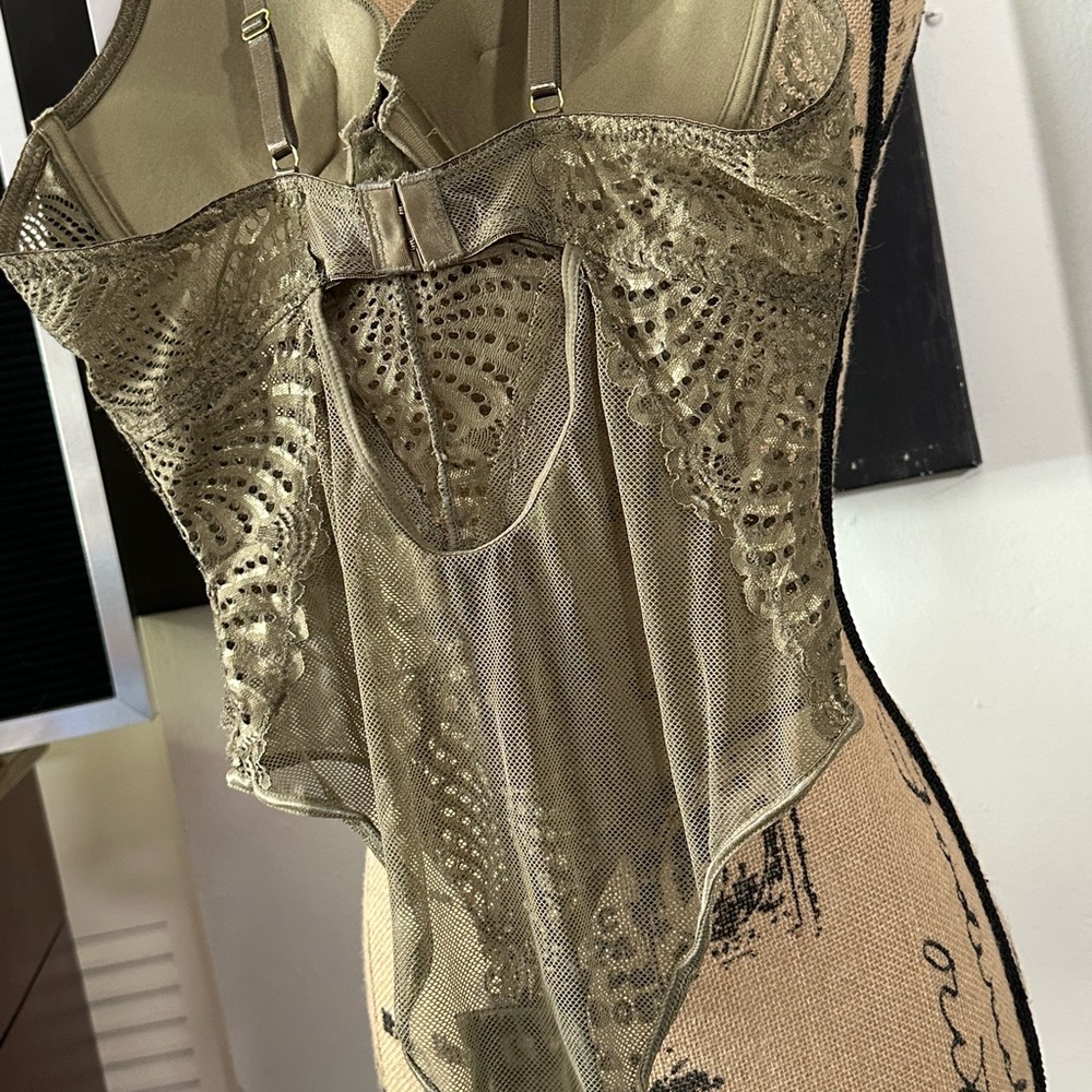 🆕Daisy Fuentes Lace Teddy - Picture 11 of 16